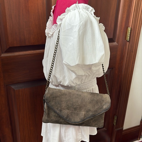 J. Crew  leather shoulder bag  dark Taupe  full depth front flap pocket chain st - Picture 3 of 12